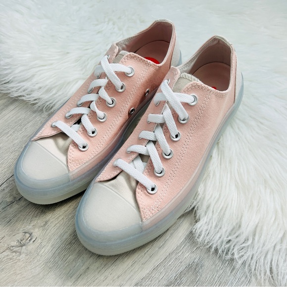 NWT Converse Chuck Taylor All Star Women’s Shoes - Picture 2 of 8